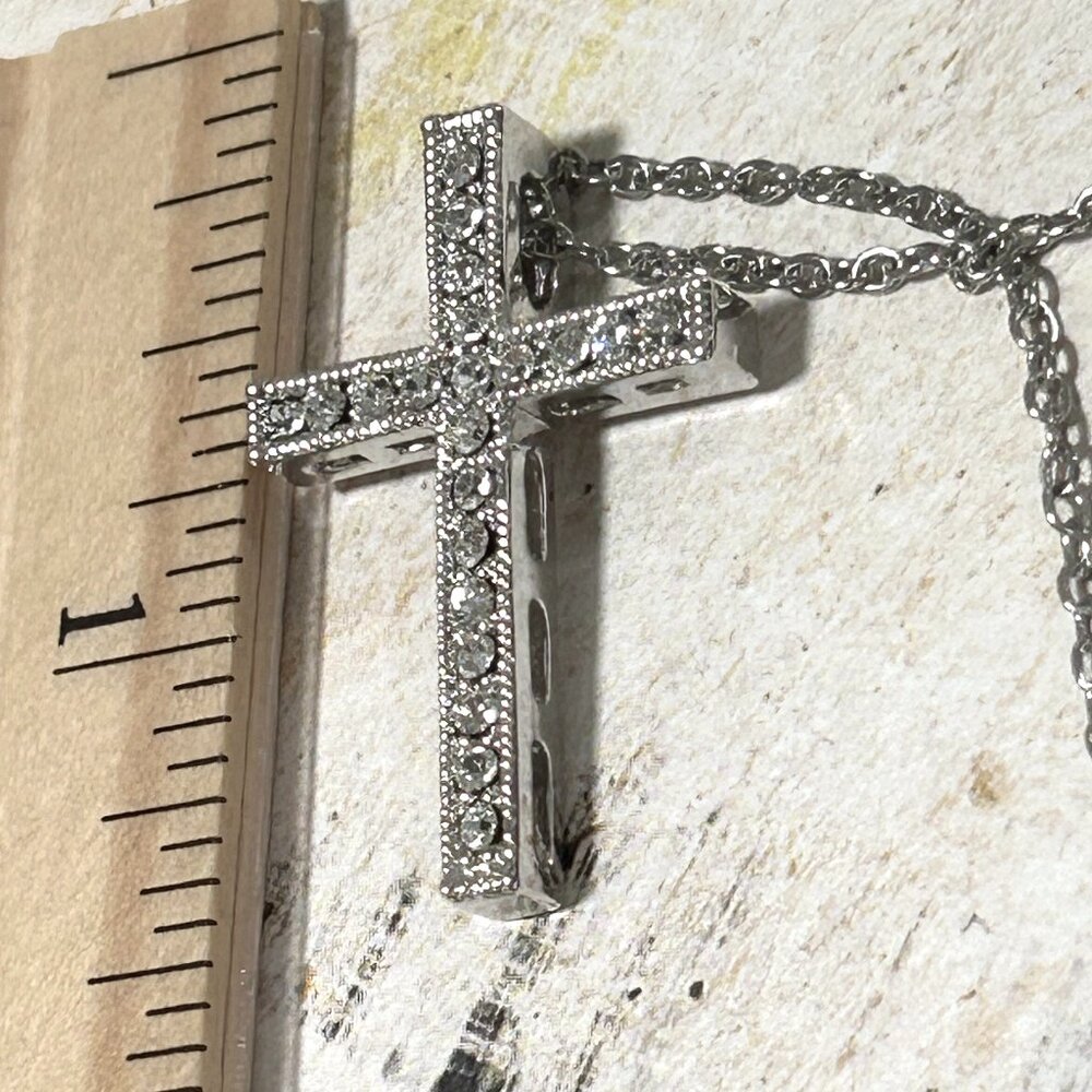 Sparkling Silver Clear Crystal Cross Pendant Necklace With Chain - Picture 2 of 11